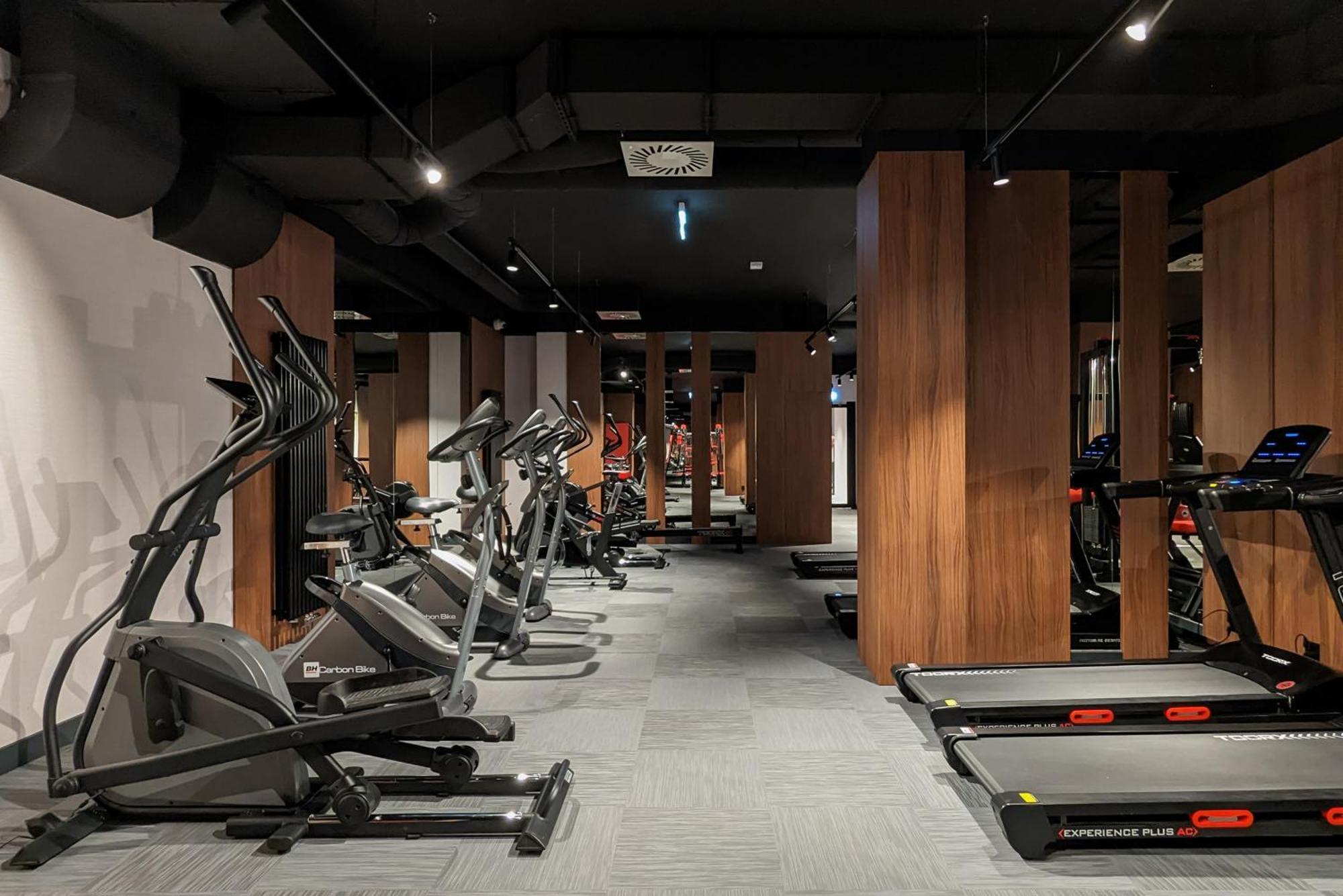 Elegant In With Sauna, Gym And Parking By Renters Lejlighed